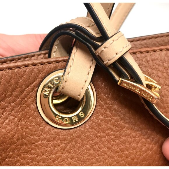 Michael Kors Acorn Pebbled Leather Medium Bedford Tote - Picture 11 of 12